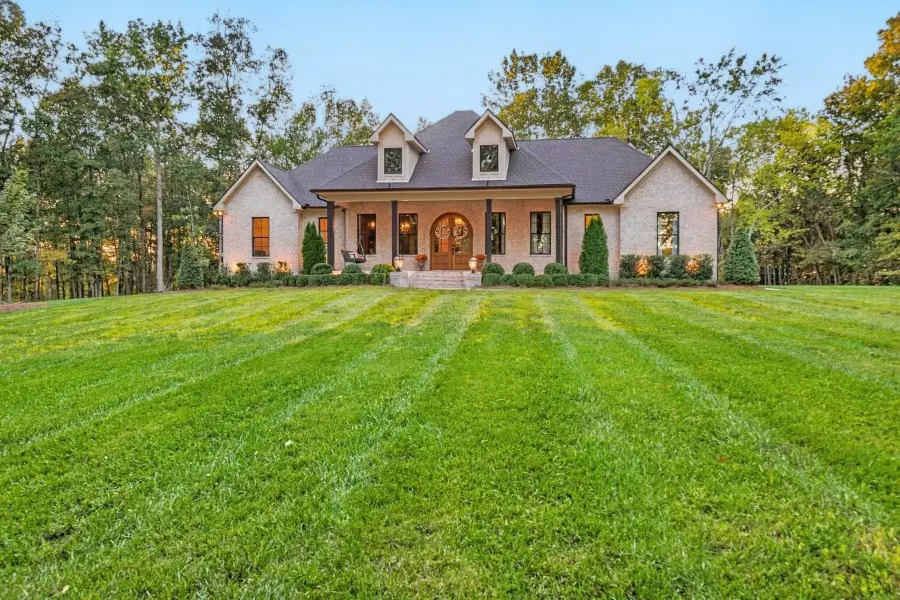 566 Ben Green Rd, Lebanon, TN 37090