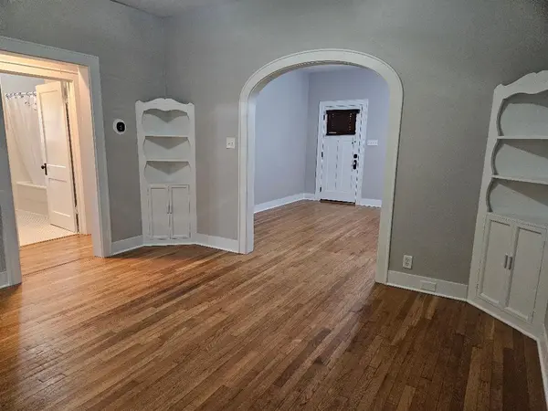 901 N Main ST, Elgin, TX 78621