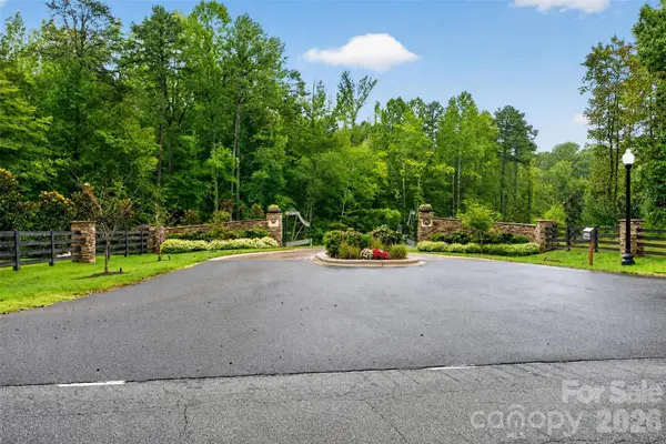 1064 Ventosa DR, Denver, NC 28037
