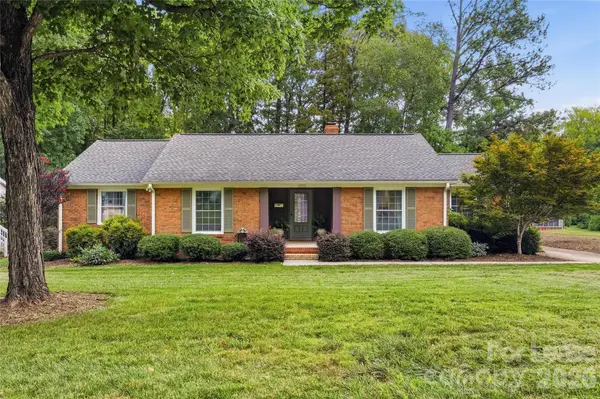 4323 Emory LN, Charlotte, NC 28211