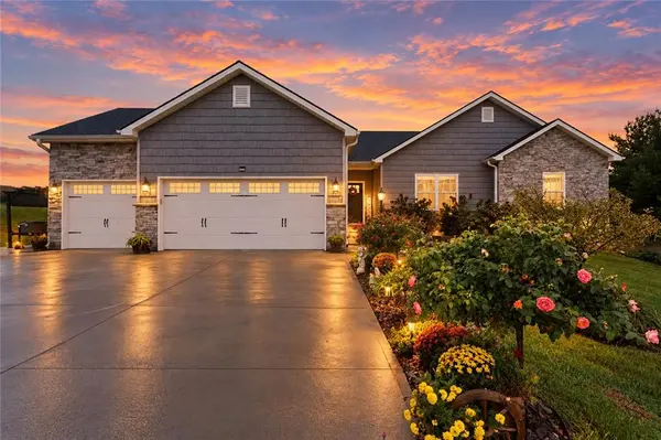 1 Mackenzie DR, St Joseph, MO 64503