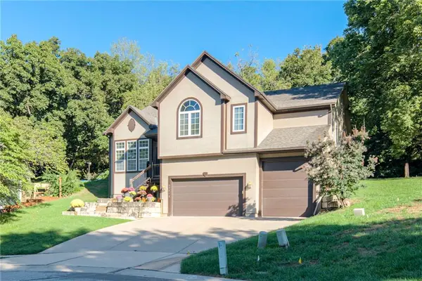 17212 W 68th ST, Shawnee, KS 66217