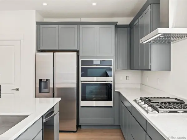 33 Ascent, Englewood, CO 80112