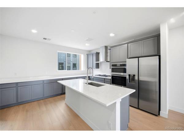 29 Ascent, Englewood, CO 80112