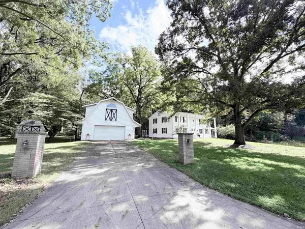 61650 Myrtle RD, South Bend, IN 46614