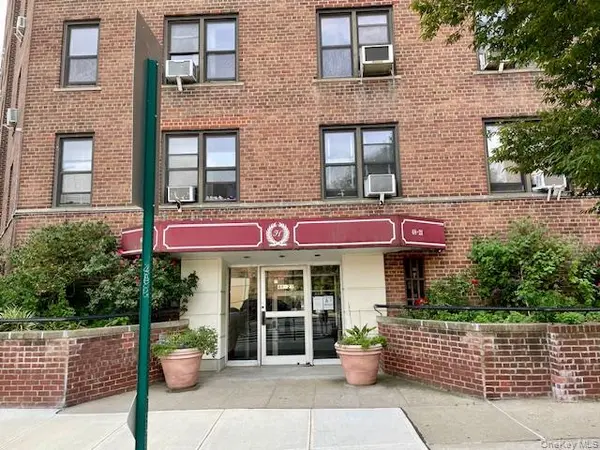 48-21 40 ST #2C, Sunnyside, NY 11104