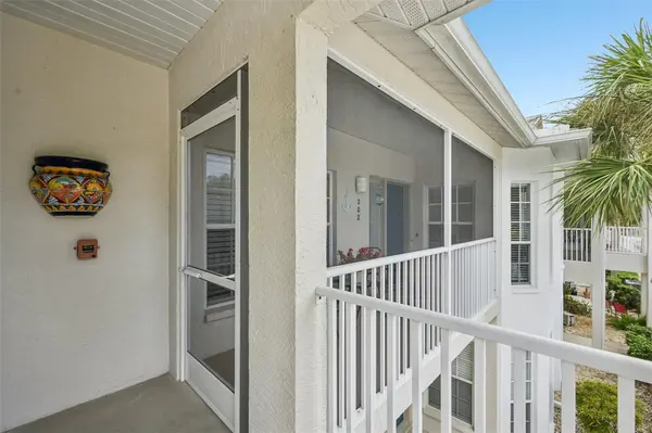 412 SUNSET LAKE BLVD #202, Venice, FL 34292