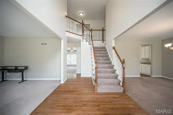 414 Avalon Chase DR, Fenton, MO 63026