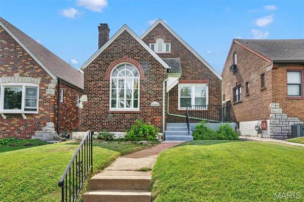 4142 Fairview AVE, St Louis, MO 63116