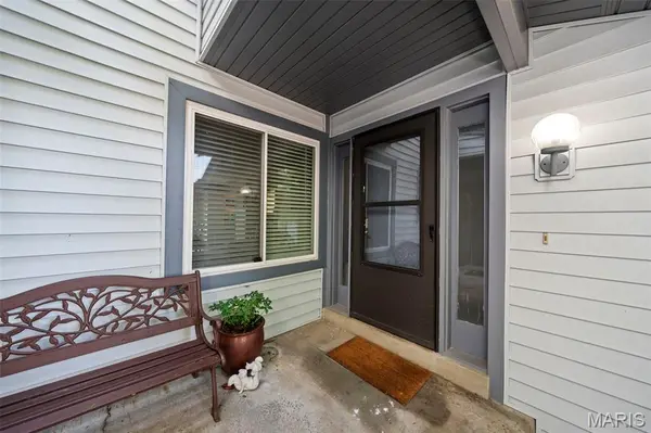 1222 Meramec Heights DR, Ballwin, MO 63021