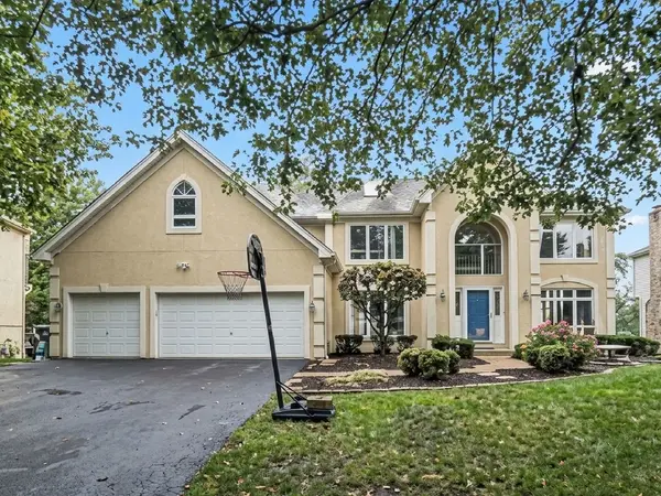 1944 Clyde DR, Naperville, IL 60565