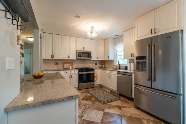 1214 Wilson AVE, Wheaton, IL 60189
