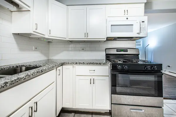 6464 N Northwest HWY #1E, Chicago, IL 60631