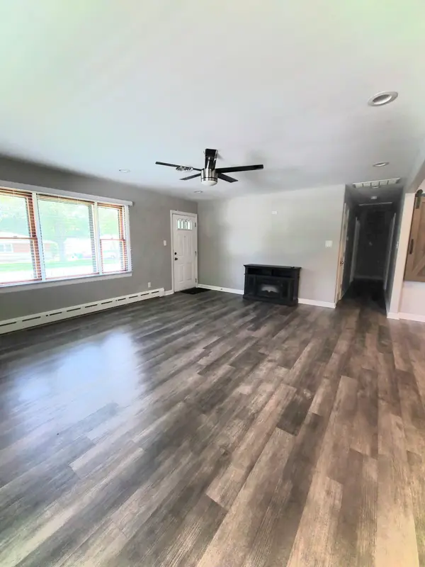 8538 Montfort DR, St. John, IN 46373