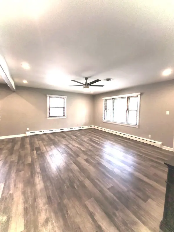8538 Montfort DR, St. John, IN 46373