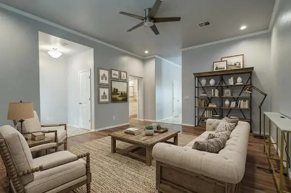 616 E Washington AVE, Guthrie, OK 73044