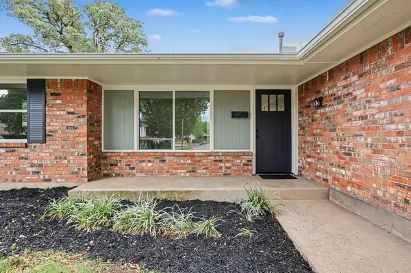 3108 Simmons DR, Del City, OK 73115