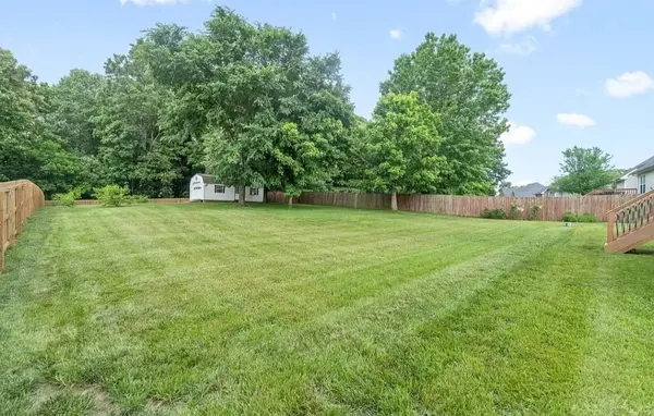 4413 Taylor Hall Ln, Adams, TN 37010