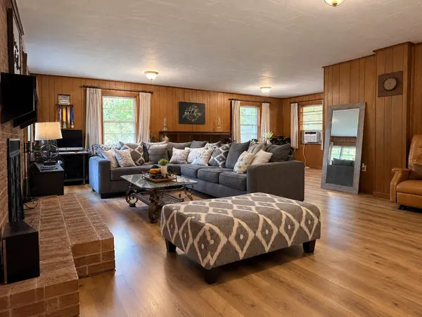 123 Cooper Rd, Vonore, TN 37885
