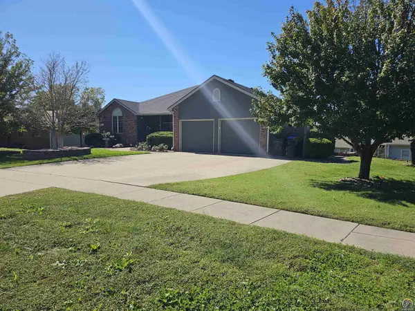 1525 SW Village DR, Topeka, KS 66604