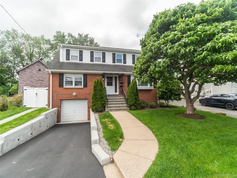 33 Grant ST, Port Chester, NY 10573