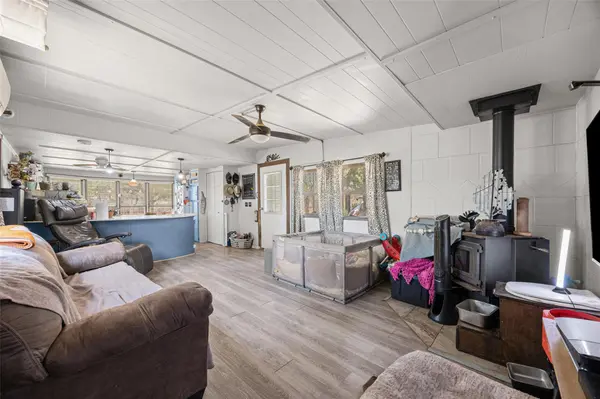 336 Boulder LN, Dale, TX 78616