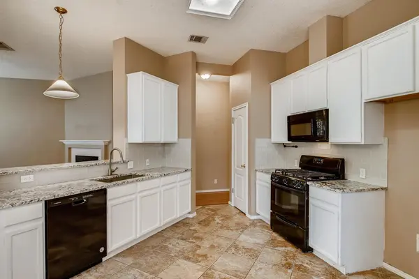 3742 Newland DR, Round Rock, TX 78681