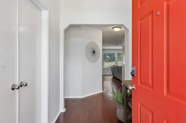 6005 La Mesa ST, Lago Vista, TX 78645