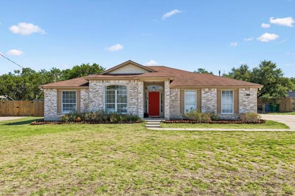 6005 La Mesa ST, Lago Vista, TX 78645