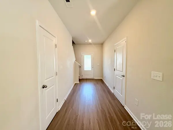 6200 Lowe LN, Charlotte, NC 28214