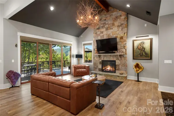 945 Somersby PARK, Hendersonville, NC 28739