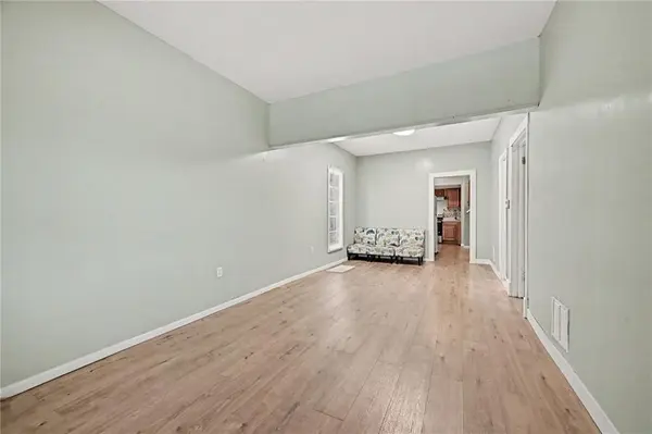 220 N ELMWOOD AVE, Kansas City, MO 64123