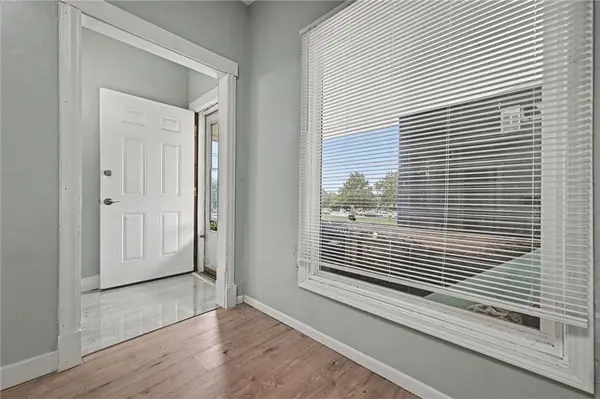 220 N ELMWOOD AVE, Kansas City, MO 64123
