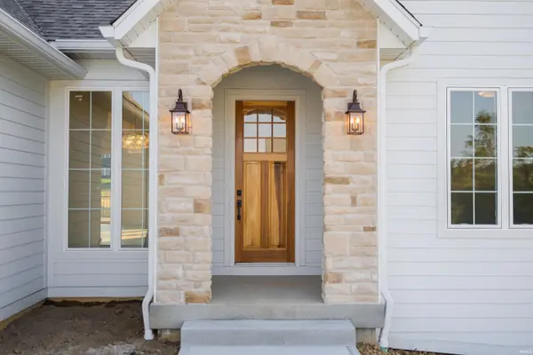 4442 N Seabiscuit CIR, Bloomington, IN 47404