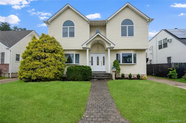 22 Park, New Hyde Park, NY 11040