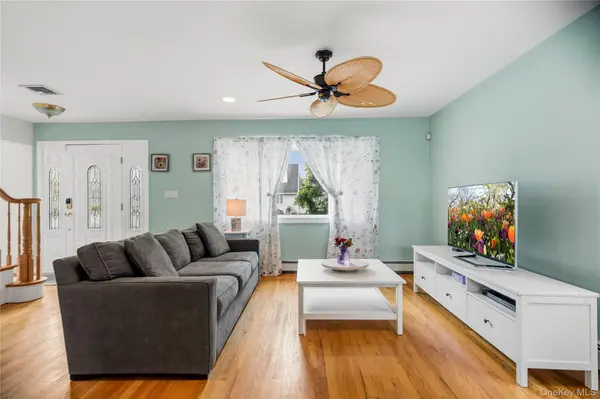 22 Park, New Hyde Park, NY 11040