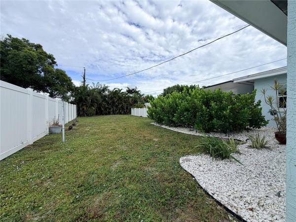 215 60TH ST NW, Bradenton, FL 34209