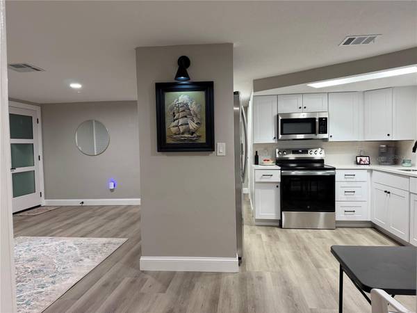 7220 FOX HOLLOW DR, Port Richey, FL 34668