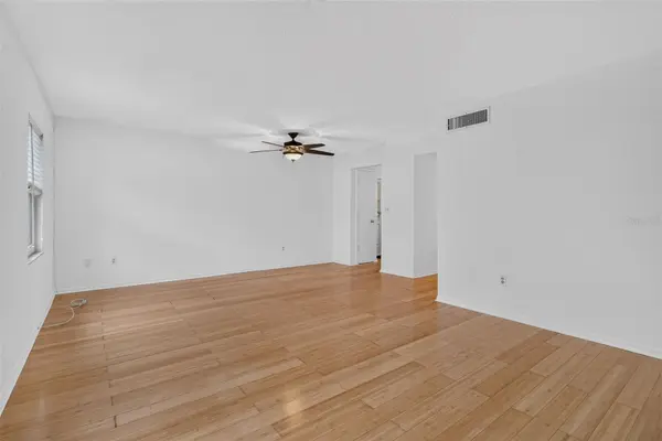 6960 SUNSET DR S #2A, South Pasadena, FL 33707