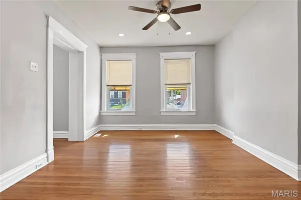 4751 Idaho AVE, St Louis, MO 63111