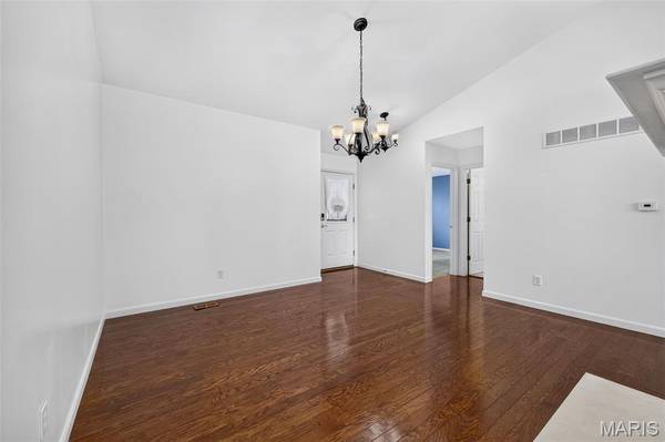 20 Autumn Ridge DR #83B, O'fallon, MO 63366