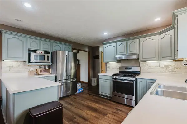 427 sunset DR, Colfax, IL 61728