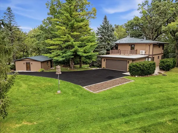 26181 W Laurel AVE, Wauconda, IL 60084