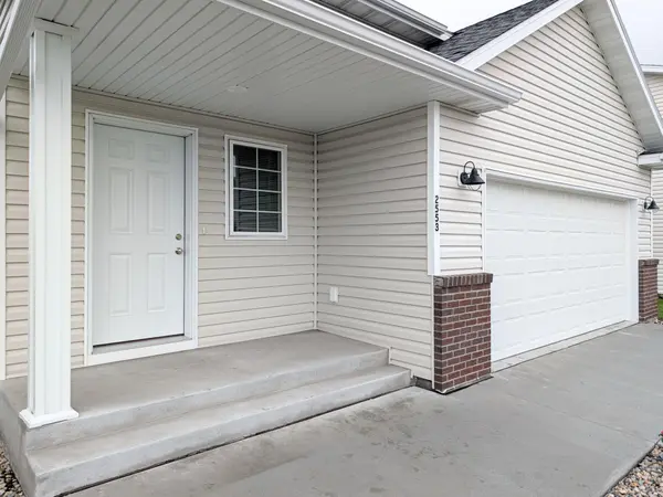 2553 FULTON LOOP S, Fargo, ND 58104