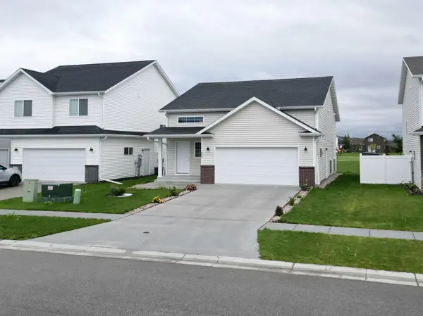 2553 FULTON LOOP S, Fargo, ND 58104