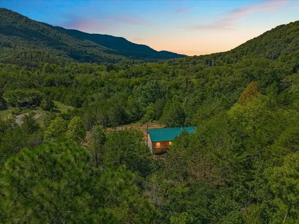 468 County Road, Englewood, TN 37329