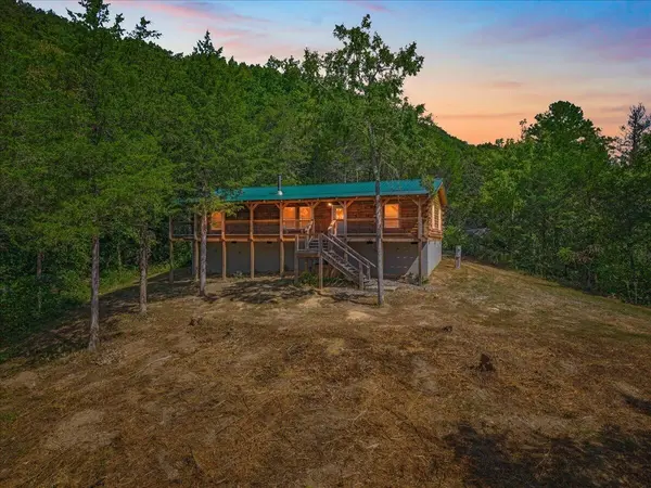 468 County Road, Englewood, TN 37329