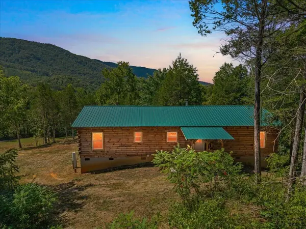468 County Road, Englewood, TN 37329