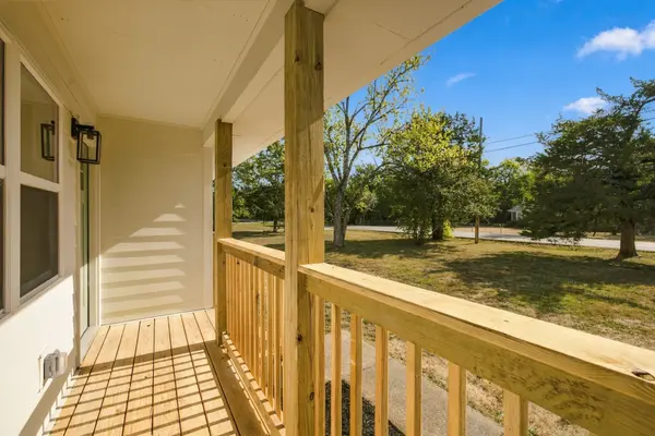 1127 Twin Oak Dr, Murfreesboro, TN 37130