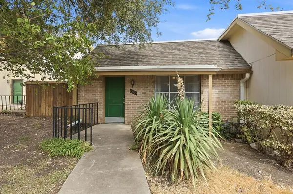 13915 Brookgreen Drive, Dallas, TX 75240